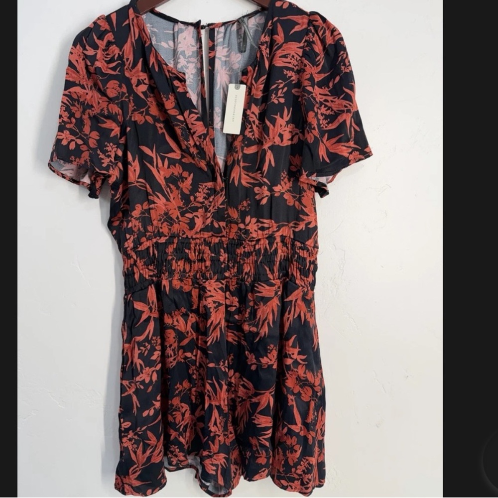 Anthropologie The Somerset Romper Red Black Floral 1-Piece Anthro Size Large - Picture 9 of 14